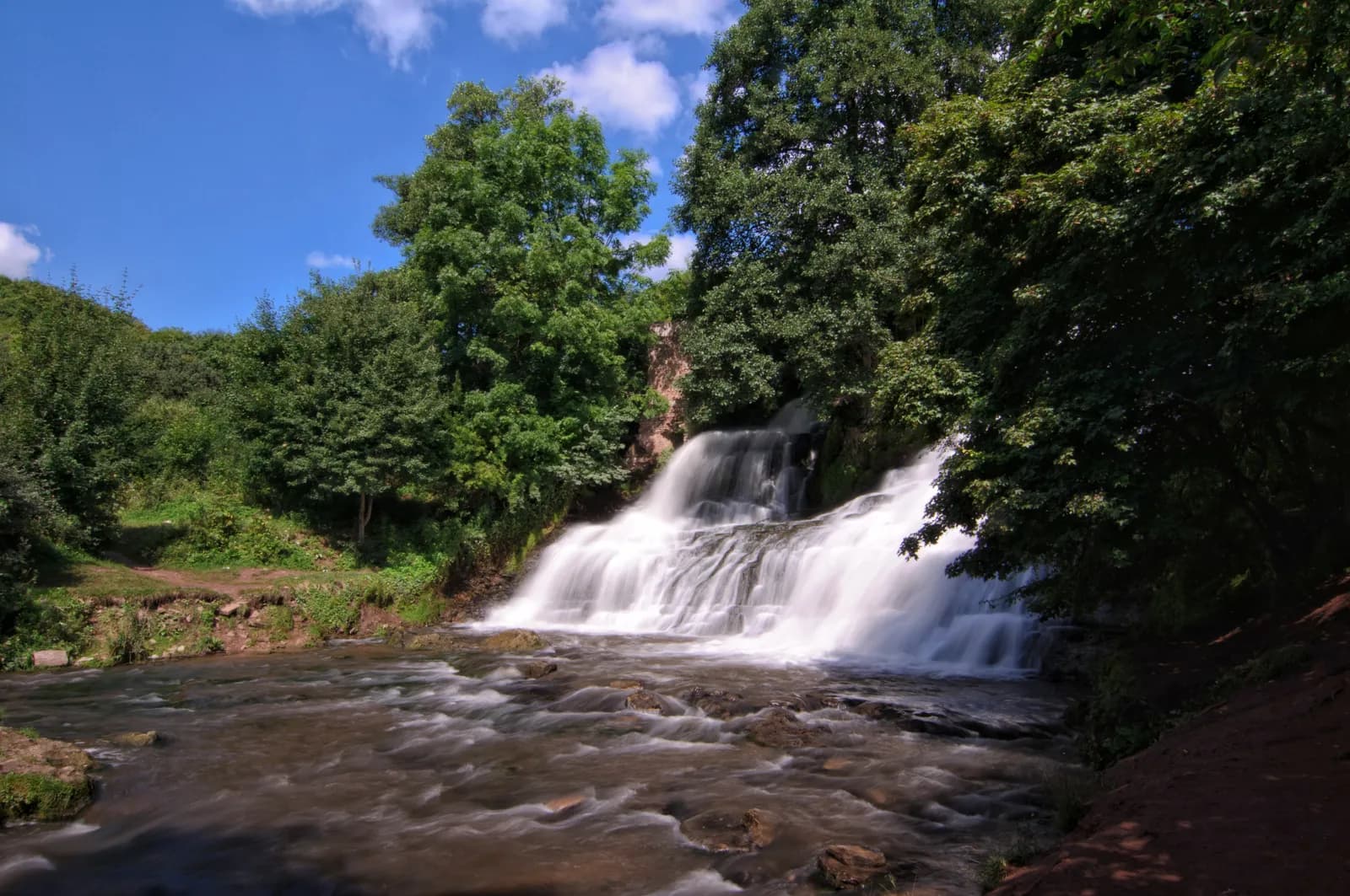 Джуринський водоспад у Тернопільській області